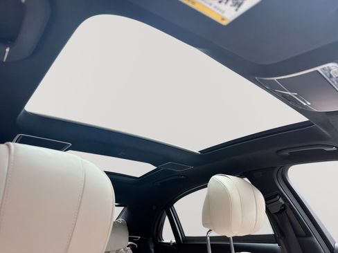 Used 2017 Mercedes-Benz S 550 Sedan image 16