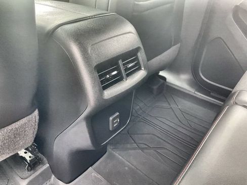 Used 2022 Chevrolet Equinox RS w/ LPO, Floor Liner Package AWD/4WD image 29