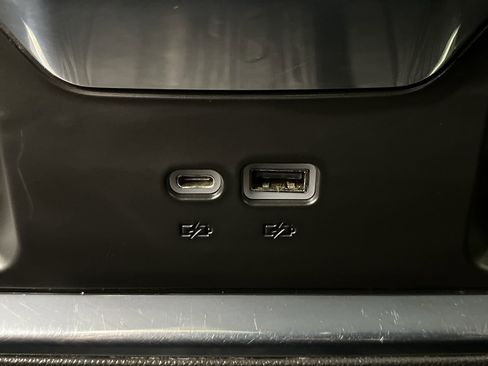 Certified 2022 GMC Sierra 1500 Elevation w/ Preferred Package image 13