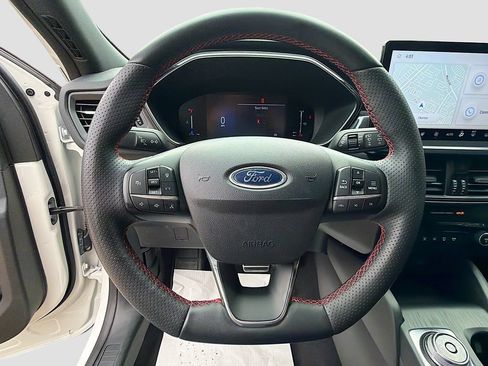 Used 2024 Ford Escape ST-Line w/ Tech Pack #1 AWD/4WD image 11