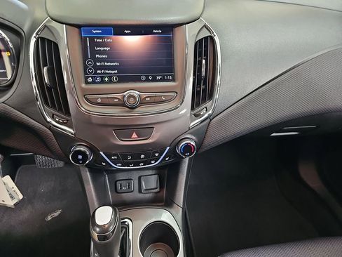 Used 2019 Chevrolet Cruze LT w/ LT Fleet Convenience Package FWD image 22