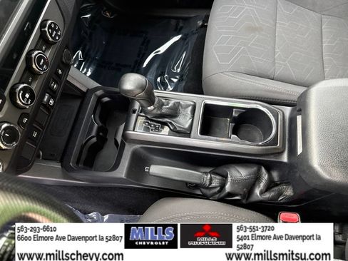 Used 2018 Toyota Tacoma TRD Off-Road AWD/4WD image 15
