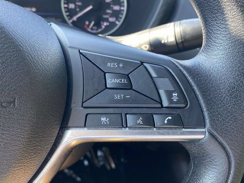 Used 2024 Nissan Sentra SV FWD image 20