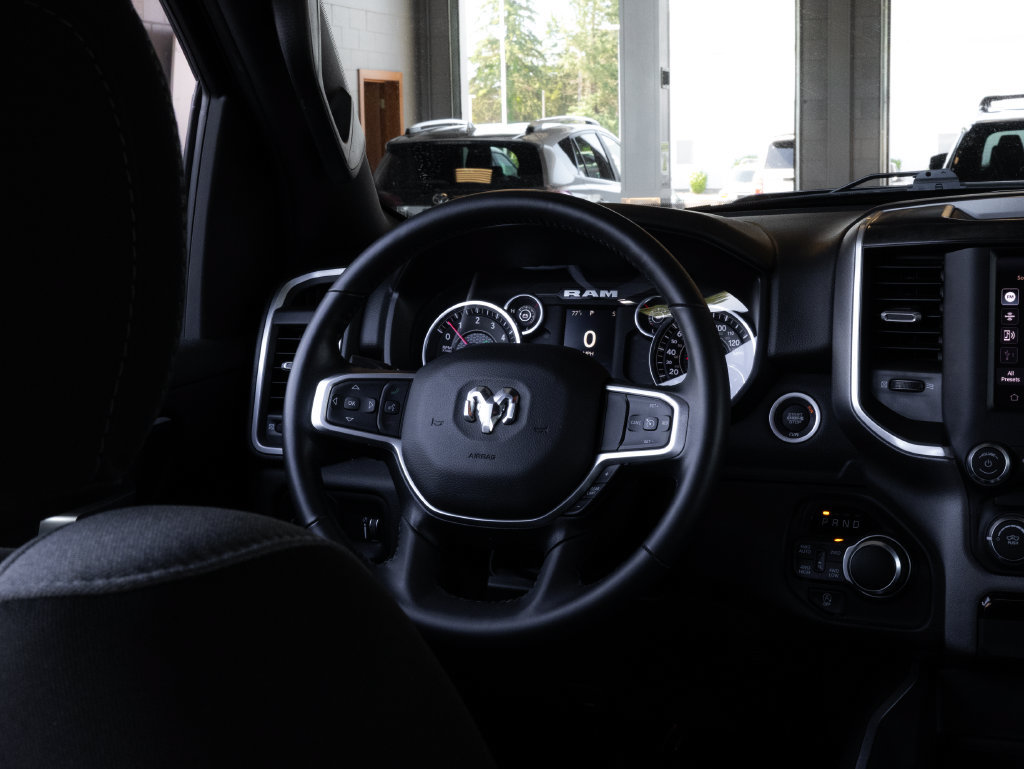 Used 2023 RAM 1500 Big Horn AWD/4WD image 15