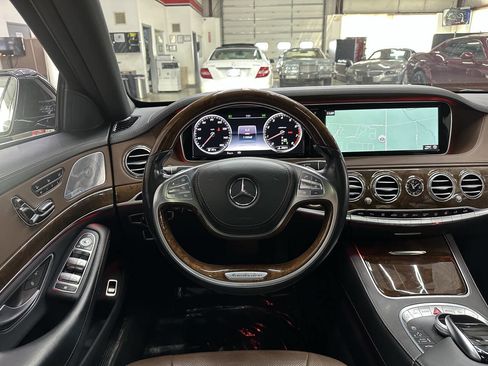 Used 2017 Mercedes-Benz S 550 S 550 4MATIC AWD 4dr Sedan image 19