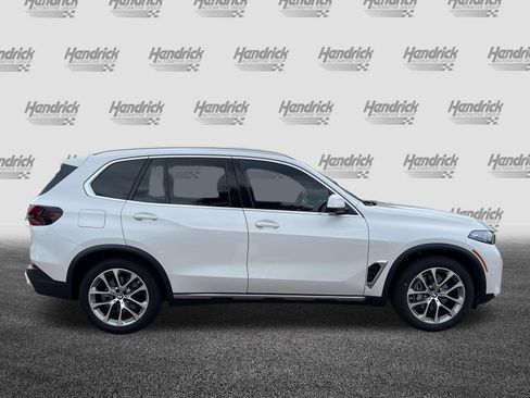 Certified 2024 BMW X5 xDrive40i w/ Premium Package AWD/4WD image 11