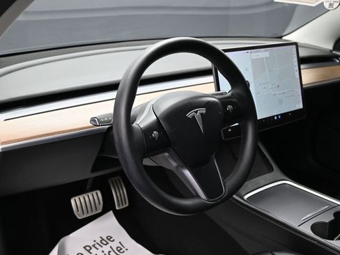 Used 2021 Tesla Model 3 Performance image 17