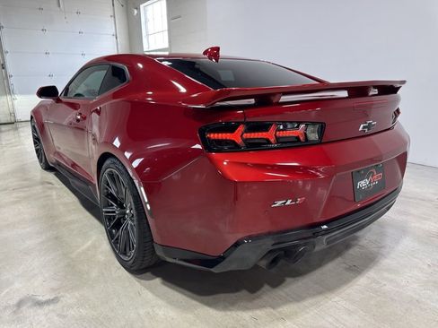 Used 2018 Chevrolet Camaro ZL1 RWD image 5