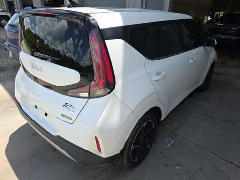 Certified 2024 Kia Soul EX FWD image 6