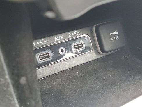 Used 2018 Jeep Grand Cherokee Overland image 33