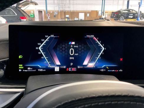 Used 2024 BMW X7 xDrive40i w/ M Sport Package image 23