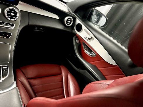 Used 2019 Mercedes-Benz C 300 4MATIC Sedan image 20