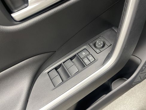 Used 2025 Toyota RAV4 SE image 15