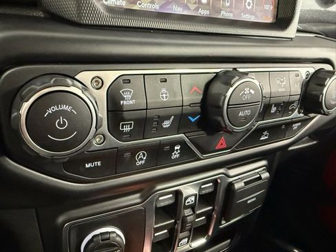 Used 2022 Jeep Wrangler Unlimited Sport image 20