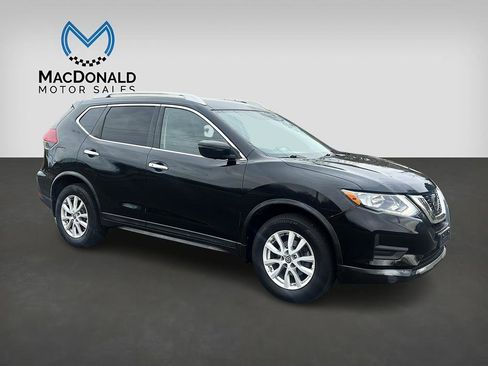 Used 2018 Nissan Rogue SV image 1