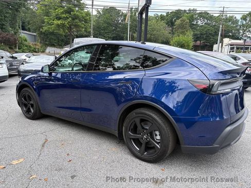 Used 2026 Tesla Model Y 2WD image 7