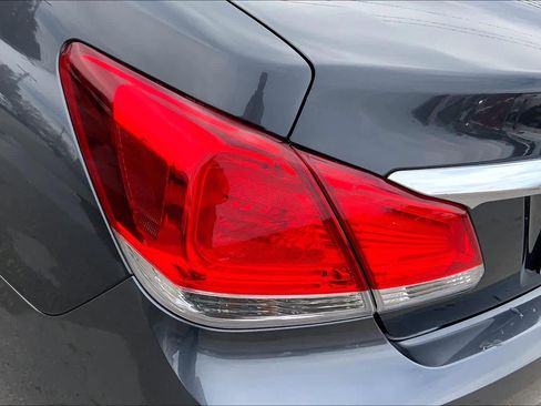 Used 2011 Toyota Avalon Limited image 27