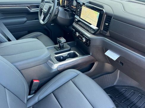 New 2026 GMC Sierra 1500 SLT w/ SLT Premium Package AWD/4WD image 12
