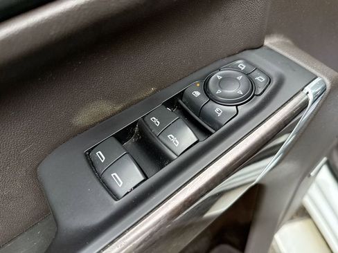 Used 2019 Chevrolet Silverado 1500 LTZ w/ LTZ Convenience Package image 13