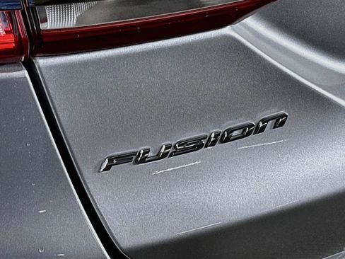 Used 2017 Ford Fusion SE FWD image 23