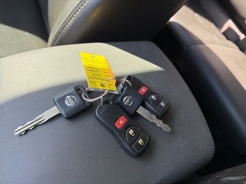 Used 2019 Nissan Frontier PRO-4X w/ Pro-4x Luxury Package image 27