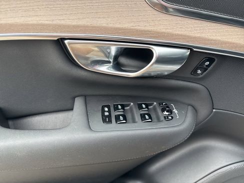 Certified 2025 Volvo XC90 B5 Plus image 18