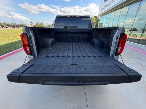 Used 2025 GMC Sierra 1500 AT4 w/ AT4 Premium Package AWD/4WD image 11
