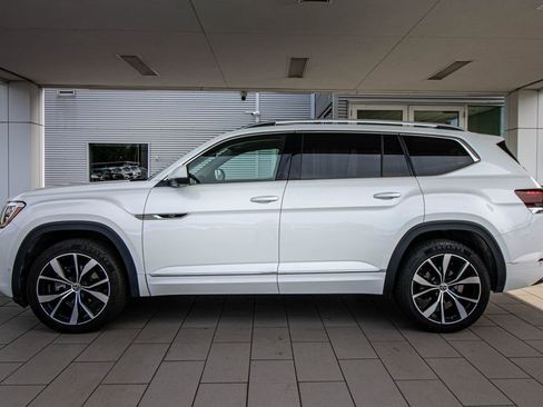 Used 2024 Volkswagen Atlas SEL Premium R-Line AWD/4WD image 11