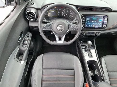 Used 2023 Nissan Kicks SR w/ SR Premium Package FWD image 13