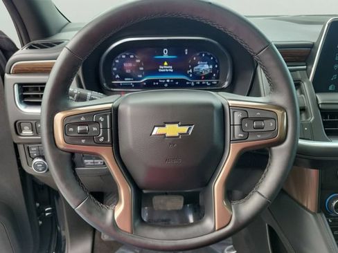 Used 2024 Chevrolet Suburban High Country AWD/4WD image 28