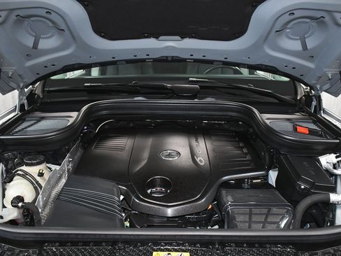 Used 2024 Mercedes-Benz GLE 450 4MATIC image 69