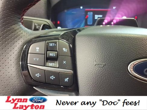 Used 2025 Ford Explorer ST image 18