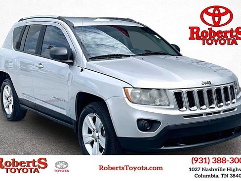 Used 2013 Jeep Compass Latitude AWD/4WD image 1