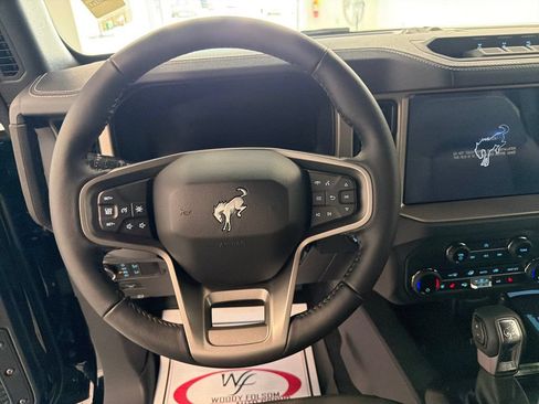 New 2026 Ford Bronco Outer Banks w/ Sasquatch Package AWD/4WD image 16