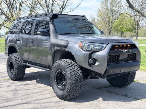 Used 2020 Toyota 4Runner Nightshade AWD/4WD image 29