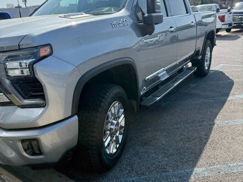 Used 2024 Chevrolet Silverado 2500 High Country w/ High Country Premium Package image 19