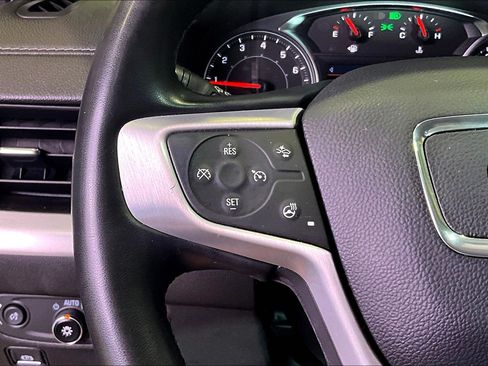 Used 2023 GMC Terrain SLT AWD/4WD image 12