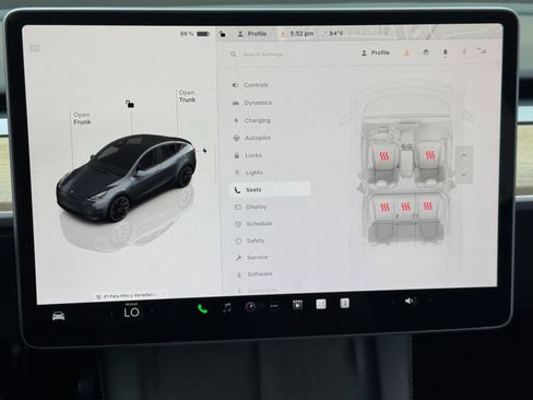 Used 2022 Tesla Model Y Long Range AWD/4WD image 29