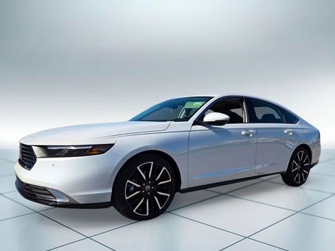 New 2026 Honda Accord Touring image 2