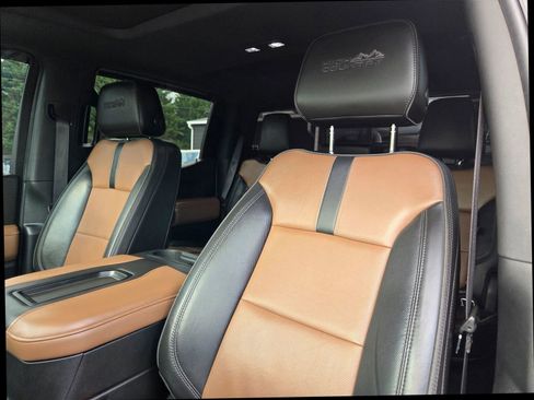 Used 2019 Chevrolet Silverado 1500 High Country AWD/4WD image 14
