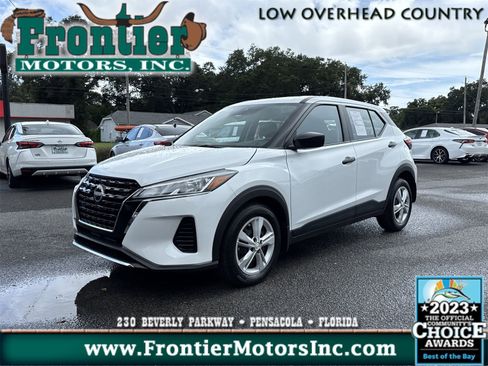 Used 2024 Nissan Kicks S image 1