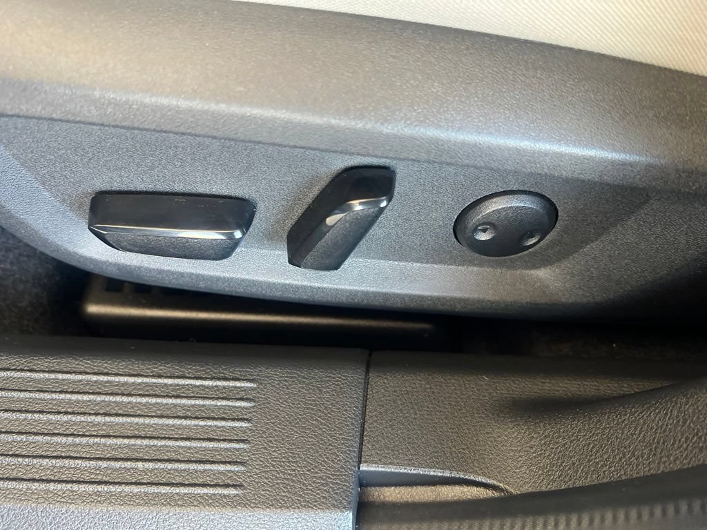 Certified 2023 Nissan Rogue SV AWD/4WD image 47