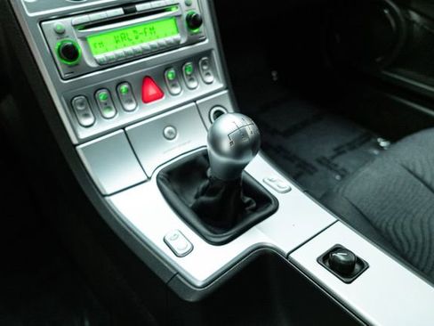 Used 2007 Chrysler Crossfire Coupe image 25