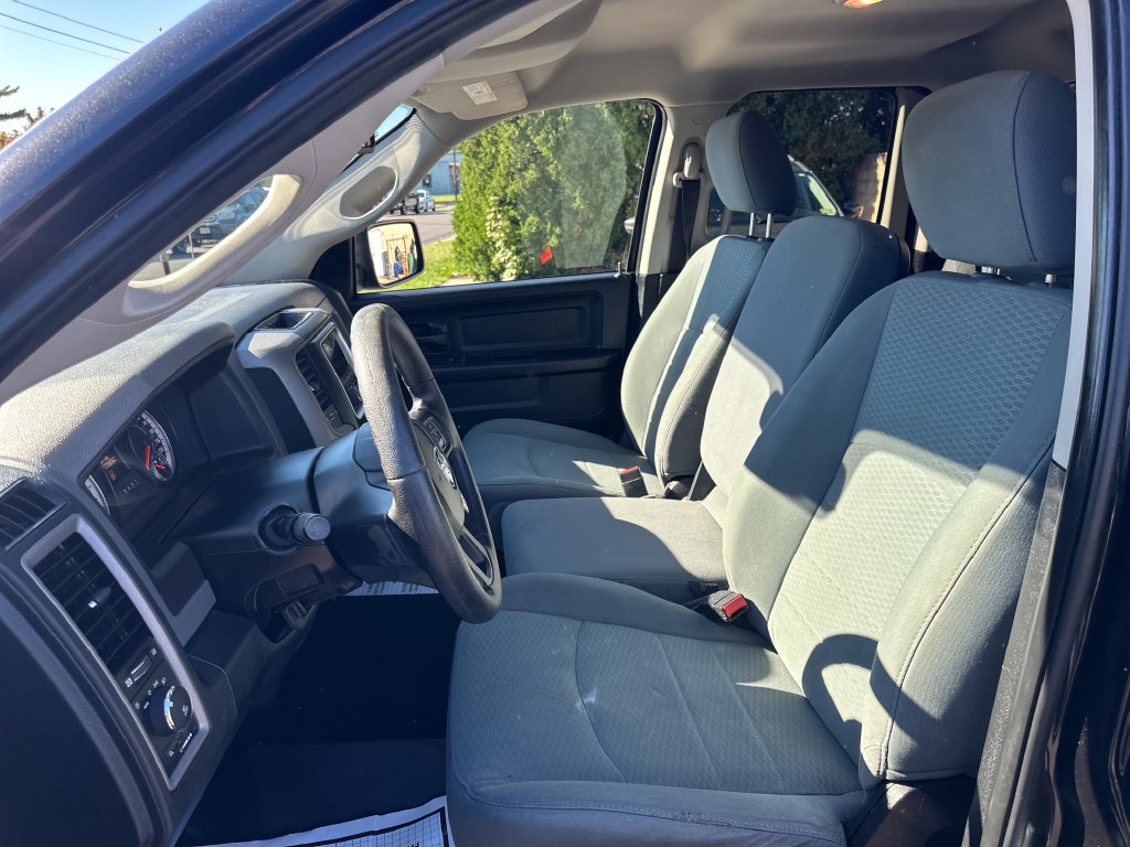Used 2016 RAM 1500 Express AWD/4WD image 14