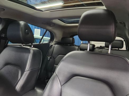 Used 2015 Mercedes-Benz GLA 250 GLA 250 4MATIC Sport Utility 4 image 9