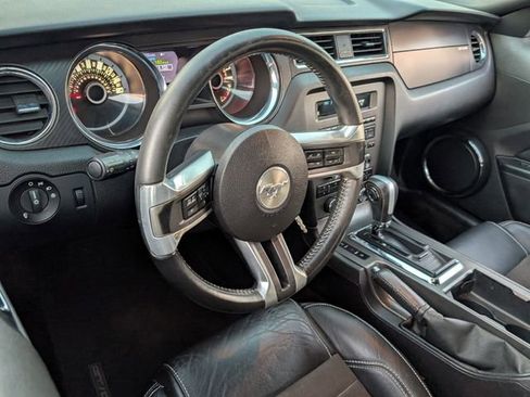 Used 2013 Ford Mustang GT Premium image 8