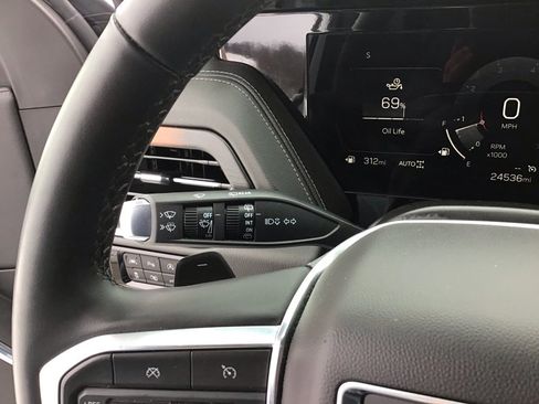 Used 2025 GMC Yukon XL Denali image 35