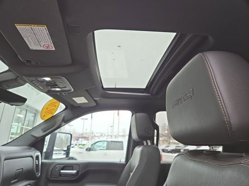 Used 2020 GMC Sierra 2500 AT4 w/ AT4 Premium Package image 28