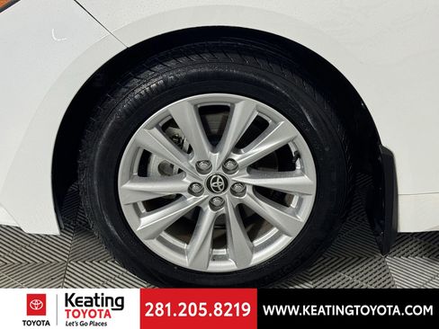 Used 2024 Toyota Corolla XLE image 31