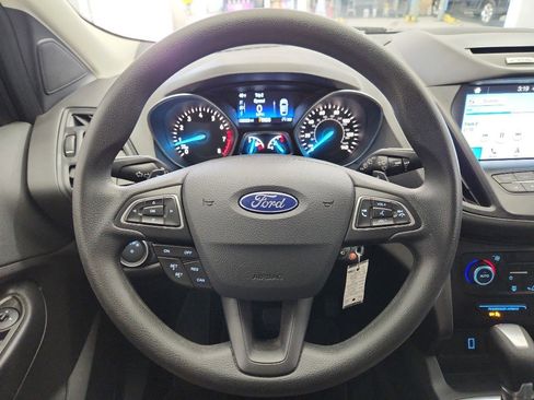 Used 2017 Ford Escape SE w/ Equipment Group 201A image 12
